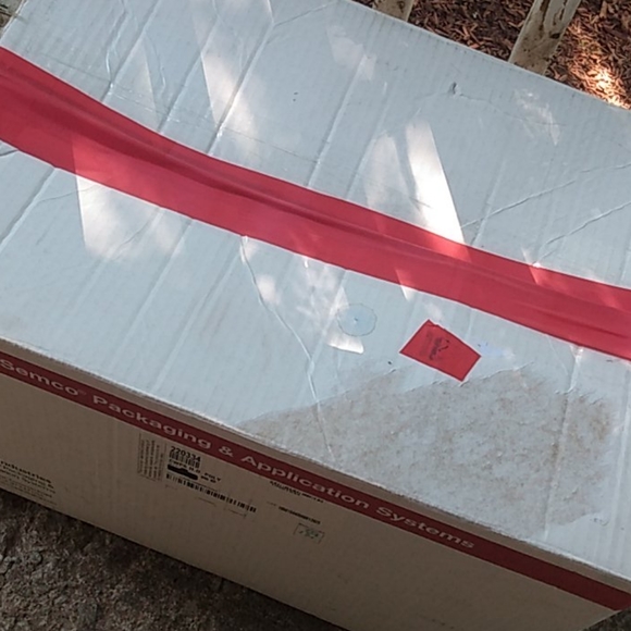 A mystery box - Picture 1 of 1